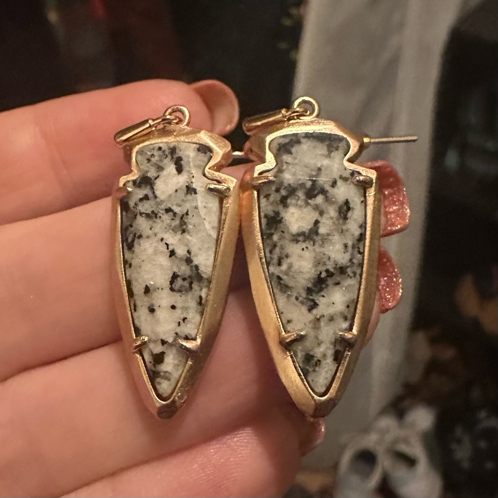 Kendra Scott Katelyn Arrowhead Earrings Black & White Granite Rose Gold Plated